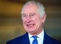 Motivul pentru care regii și prinții poartă un inel pe degetul mic