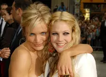 Cameron Diaz, despre lupta cruntă dusă de Drew Barrymore cu alcoolul. „A fost greu să asist la asta”