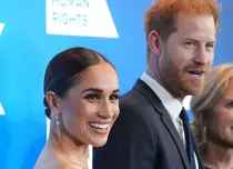 Meghan Markle și prințul Harry, prima apariție împreună după încoronarea regelui Charles. Cum au fost surprinși de paparazzi