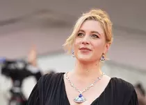 Netflix vrea să dea lovitura! Greta Gerwig ar urma să regizeze două filme din seria Cronicile din Narnia