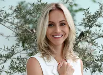 Andreea Perju joacă în serialul „Bravo, tată!”. Ce personaj interpretează în noua comedie de la Antena 1