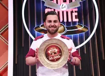 Janni Alexandridis este câștigătorul Chefi la cuțite 2023, sezonul 12. Cuțitul de aur al lui Florin Dumitrescu a plecat acasă cu marele premiu