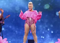 Pink era să moară din cauza unei supradoze. Artista avea atunci doar 16 ani. „O luasem razna”