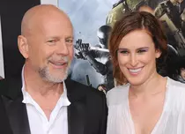 Ce se întâmplă cu Bruce Willis. Mesajul fiicei lui, care a îngrijorat pe toată lumea. „Stai, mai trăiește, nu-i așa?”