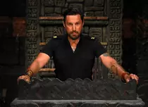 Echipele de la Survivor All Stars 2024 au fost reconfigurate. Cine este acum la Faimoși și cine este la Războinici