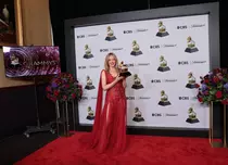 Kylie Minogue a strălucit pe covorul roșu de la Premiile Grammy 2024. Artista s-a luptat cu cancerul atunci când se afla la apogeul carierei