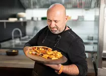 Trucul lui Cătălin Scărlătescu pentru cele mai delicioase sarmale. Este mai ușor decât ai crede