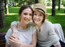 Dana Rogoz și Adela Popescu, vacanță în Paris, fără soți. Cum s-au distrat cele două prietene: „E un cadou prețios pentru mine!”