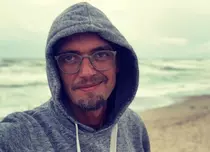 Cum arată casa lui Oreste Teodorescu. S-a mutat la țară și spune că e mai tânăr cu 10 ani: „Am construit-o cu socrul și ginerele meu”