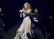 Iulia Vântur, apariție incendiară pe aceeași scenă cu Jason Derulo. Românca a susținut un concert în Dubai