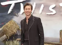 „Fugarul: Vânătoare de oameni”, noul film cu Glen Powell, ajunge în cinematografe. Ce actori mai fac parte din distribuție