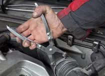 Când și de ce să folosești un clește pentru coliere auto?