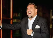 Horia Brenciu a împlinit 53 de ani. Ce mesaj amuzant a transmis fanilor: „Ne vedem mai târziu la un cico!”