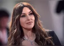 Léonie Cassel nu-și dorește o viață în lumina reflectoarelor. Fiica Monicăi Belluci a împlinit 15 ani și a moștenit farmecul actriței