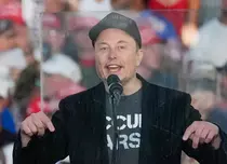 Gestul făcut de Elon Musk, după victoria electorală a lui Donald Trump. Miliardarul este un susținător al noului președinte SUA