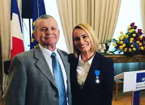 Andreea Esca, surprinsă de alegerea vestimentară a tatălui ei. În ce ținută a apărut Dumitru Esca la restaurant