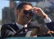 Sezonul 4 din „Avocatul din limuzină” a primit undă verde la Netflix. Surpriza din distribuția serialului cu Manuel Garcia-Rulfo