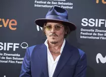 Johnny Depp s-a mutat într-un conac retras, cu zece camere, din Marea Britanie. Suma fabuloasă pe care o plătește lunar