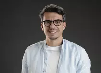 Cum arată mama lui Alexandru Ion. Concurentul de la Asia Express 2025 a dezvăluit că părinții lui sunt divorțați