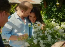 Prințul Harry și Meghan Markle au petrecut până în zori la petrecerea aniversară a lui Kris Jenner. Ce vedete au mai participat