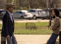 „Omul petrolului”, o incursiune explozivă în lumea petrolului. Toate motivele pentru care trebuie să vezi serialul