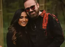 Bella Santiago și Nicu Grigore au aniversat 8 ani de la cununia civilă. Imagini din escapada romantică