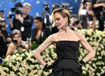 Cum a apărut Nicole Kidman la Met Gala 2025! A renunțat complet la buclele emblematice