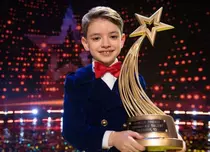 Rareș Prisacariu, imagini de la Festivalul de la Cannes 2025. Cum arată acum copilul care a câștigat Românii au talent