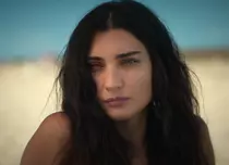„Un alt sine”, sezonul 3: când încep filmările și ce actor i se alătură Tubei Büyüküstün în serialul de pe Netflix