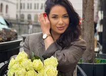 Deea Maxer are un nou iubit! Surprinsă în tandrețuri cu un bărbat cu 8 ani mai tânăr, vărul unei cunoscute prezentatoare TV