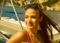 Mara Oprea, vacanță în Grecia: „Ne-a priit!” – cum arată actrița din „Lia - soția soțului meu” departe de camerele de filmat