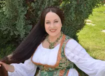 Maria Dragomiroiu a împlinit 70 de ani. S-a distrat alături de prieteni. Cine au fost marii absenți de la petrecere