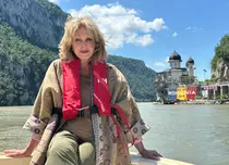 BBC Earth aduce la Festivalul ANONIMUL avanpremiera episodului românesc din „Joanna Lumley pe Dunăre”