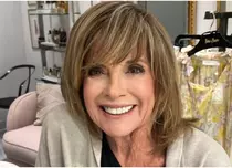Linda Gray, de nerecunoscut la 84 de ani! Actrița din „Dallas”, apariție superbă alături de fiica ei, care îi seamănă izbitor