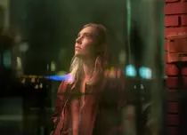 Vanessa Kirby, în thriller-ul „Noaptea vine mereu” – o cursă contra cronometru pe Netflix. Poveste, trailer