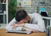 Sondaj eJobs: Sistemul medical, sectorul public, industria alimentară și industria farmaceutică sunt domeniile în care românii au cea mai mare încredere să lucreze pe timp de criză