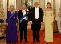 Eleganță, istorie și bijuterii: ce daruri și-au oferit la banchet soții Trump și familia regală britanică