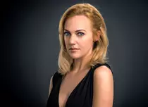 Reginele serialelor turcești: Meryem Uzerli, Ezgi Mola și Begüm Kütük – actrițe care fascinează pe ecran și în viața reală, la DIZI