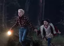 „Wolf Man” pe SkyShowtime: Christopher Abbott și Julia Garner în rolurile principale