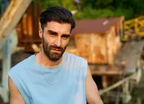 „Groapa” se adâncește în sezonul 2! Daniel Nuță face dezvăluiri despre personajul său: „Acționează mai clar”. EXCLUSIV