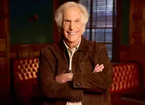 History Channel aduce o nouă premieră: seria-documentar „Istoria periculoasă cu Henry Winkler”. Ce promite producția