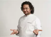 Florin Dumitrescu, replică tăioasă pentru un internaut care i-a sugerat să urmărească „Chefi la cuțite”. Răspunsul i-a uimit pe fani