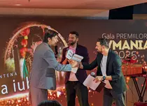 Radu Vâlcan, trofeu la Gala Premiilor TV Mania pentru emisiunea Insula Iubirii. Ce declarație i-a făcut Adelei Popescu, direct de pe scenă