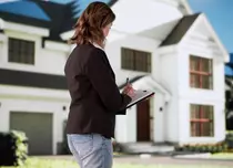 Studiu Imobiliare.ro: Câtă încredere au românii în dezvoltatori și agenți imobiliari?