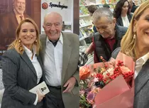 Andreea Esca, moment emoționant după 30 de ani: față în față cu omul care a angajat-o. „Tare îmi era frică!”