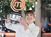 Cine este Cosmina Boboc, câștigătoarea MasterChef 2025. „Nu credeam vreodată că o să ajung aici” – povestea fostei IT-iste care a luat trofeul și 75.000 €