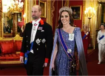 Kate Middleton, apariție desprinsă din basme la Palatul Windsor: tiara rară și vedetele invitate la petrecerea regală