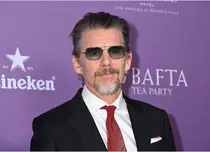 Ethan Hawke, atac fără precedent la adresa lui Tom Cruise. Actorul de 55 de ani răbufnește: „O parte din mine se enervează!”