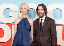 Keanu Reeves și Alexandra Grant, sărut romantic la New York. Moment emoționant sub bradul de la Rockefeller Center