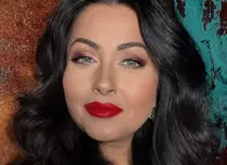 Gabriela Cristea, imagini de colecție din 1992! Cum arăta vedeta la 18 ani, la concursul „Miss Adolescența”
